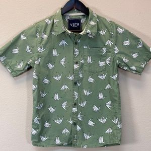 VSTR Green Paper Stork Origami Short Sleeve Button Down Top, Sz L